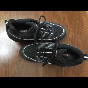 MBT sport 03 toning black shoes US 6 1/2 EUC